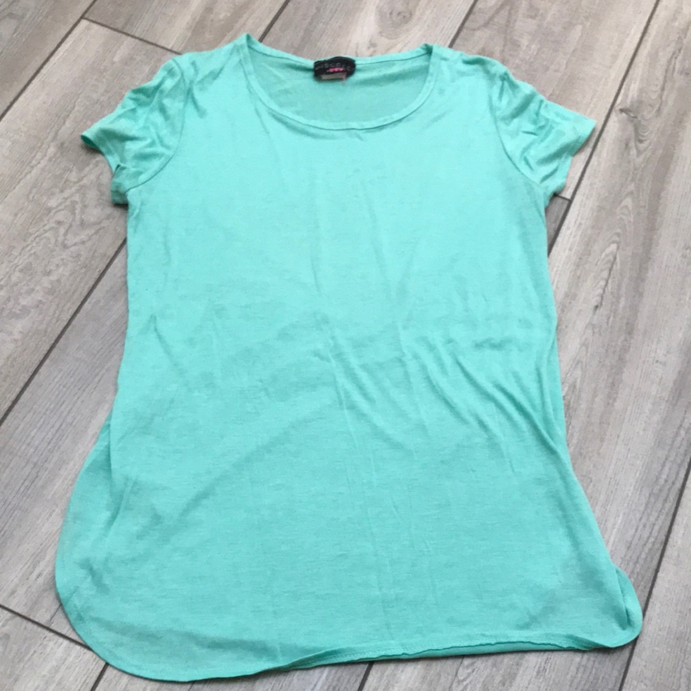 Discreet t shirt